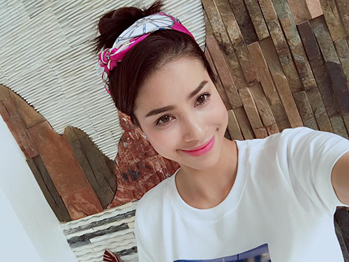 Phạm Hương gây thương nhớ với tóc băng đô xinh xắn - 2