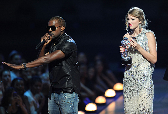 Kanye West lại quot;đá xoáyquot; Taylor Swift - 3