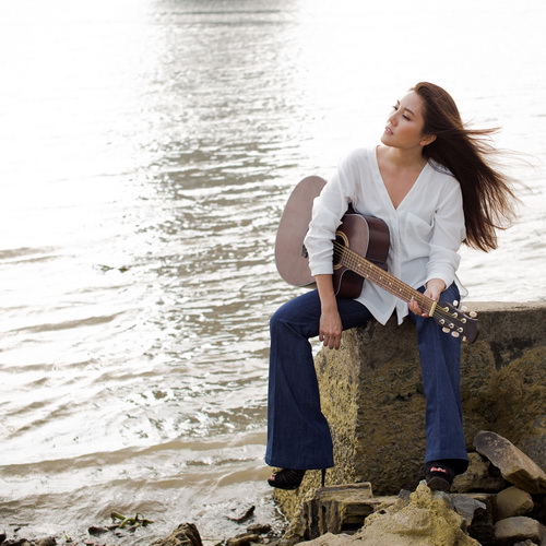 Hồ Bích Ngọc rời showbiz theo chồng định cư Thụy Sĩ - 8