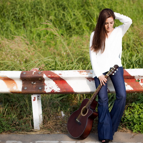 Hồ Bích Ngọc rời showbiz theo chồng định cư Thụy Sĩ - 9