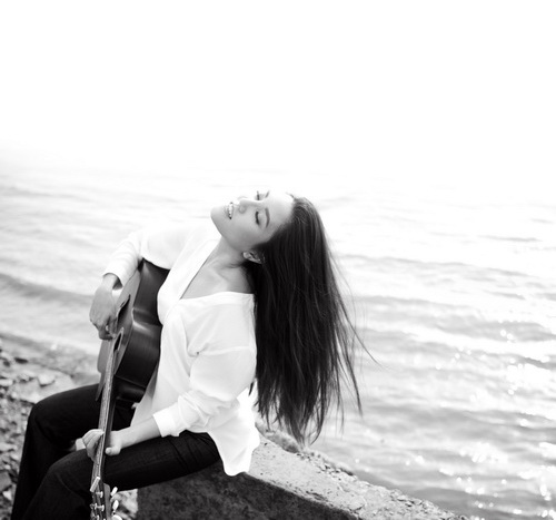 Hồ Bích Ngọc rời showbiz theo chồng định cư Thụy Sĩ - 7