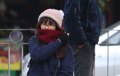 Đêm Valentine miền Bắc đón không khí lạnh, trời mưa rét - 1