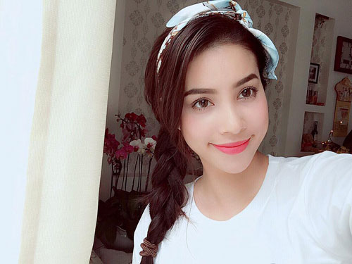 Phạm Hương: Phụ nữ đẹp là người không bỏ quên nhan sắc - 4