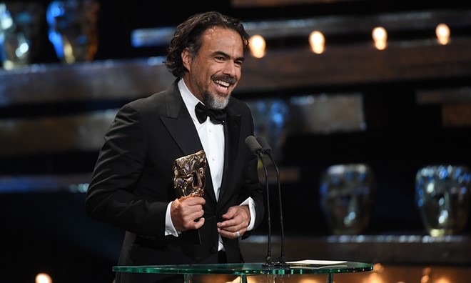 Harper quot;siêu kutequot; tới xem show trình diễn của mẹ Vic - 14