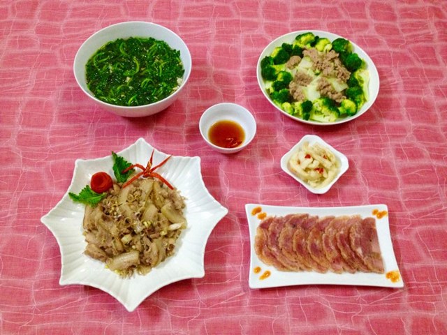 Bữa cơm chiều thơm ngon, ấm áp - 1