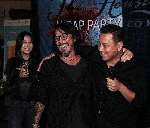 quot;Người yêu tin đồnquot; của Johnny Trí Nguyễn trở thành quot;Cô hầu gáiquot; - 3