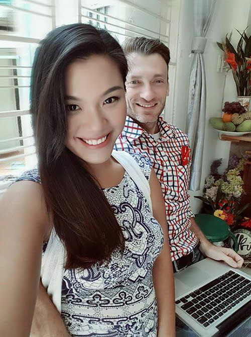 Phương Vy Idol gây xúc động khi hát cùng chồng Tây - 3