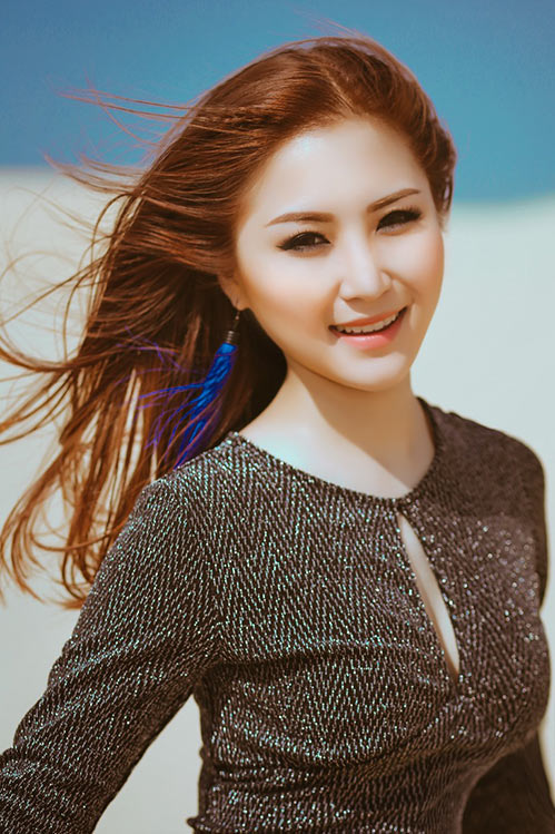 Hương Tràm quot;an ủiquot; những người phụ nữ yêu dại khờ - 3