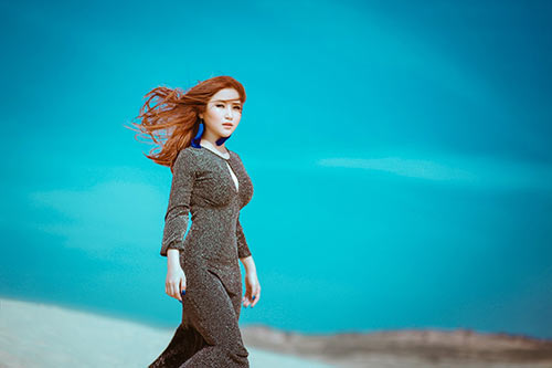 Hương Tràm quot;an ủiquot; những người phụ nữ yêu dại khờ - 6