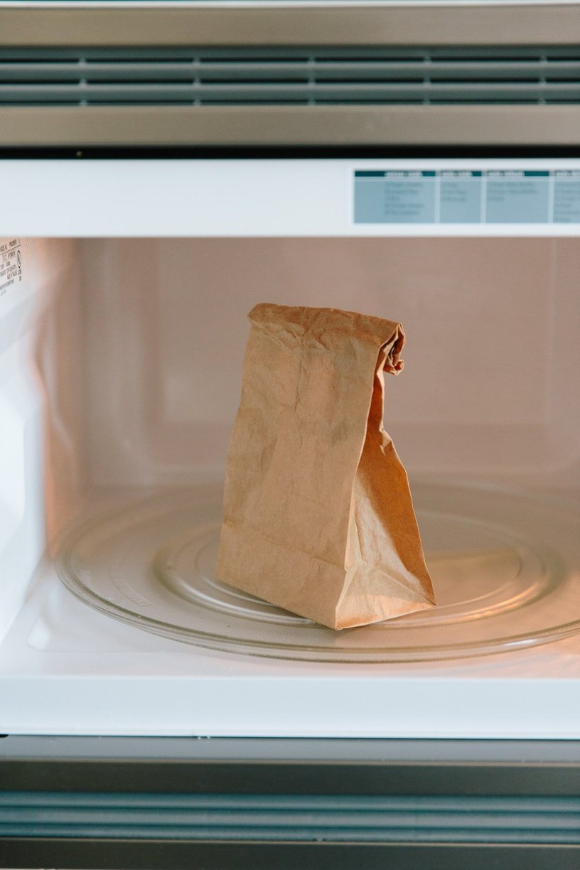 Tự nổ bỏng ngô bằng lò vi sóng trong vài phút - 3