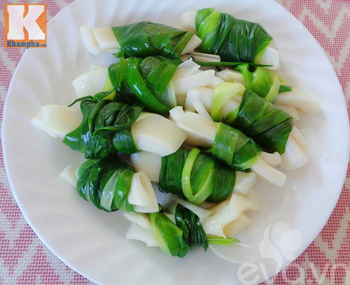 Mực cuộn hành lá sốt chua ngọt đơn giản ngon cơm - 4