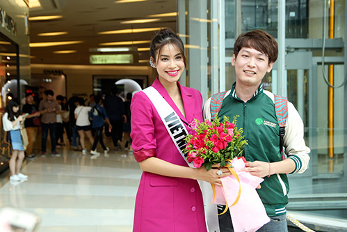 Phạm Hương được fan Thái Lan đặc biệt chào đón - 4