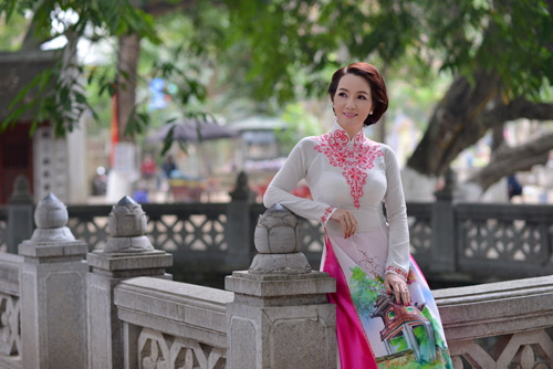 Mai Thu Huyền hút hồn mọi ánh nhìn với tà áo dài - 8