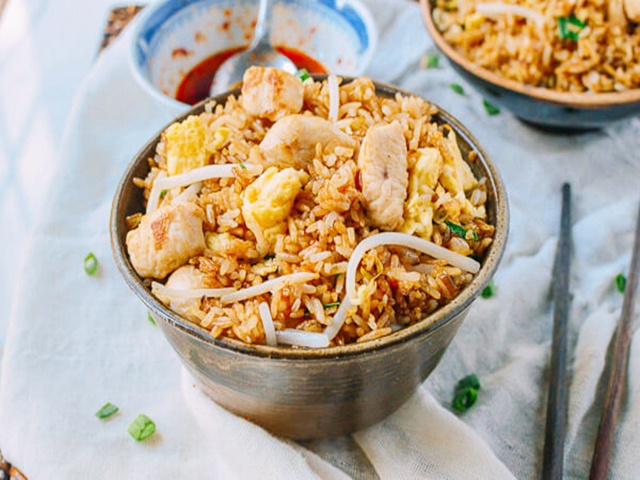4 món cơm rang cực đơn giản cho bữa sáng - 2