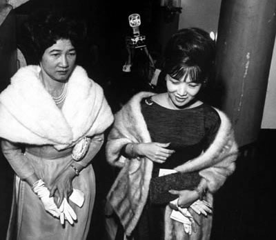 Thâm cung bí sử về quý bà Trần Lệ Xuân (3): Những chuyện giật mình! - 1