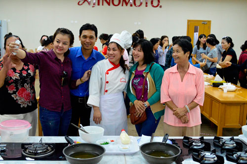 Ajinomoto Việt Nam tổ chức tham quan cho người tiêu dùng - 5