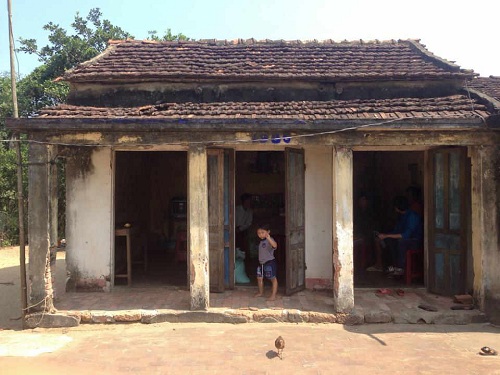Thương bé gái bị chấn thương sọ não 6 ngày chưa tỉnh - 2