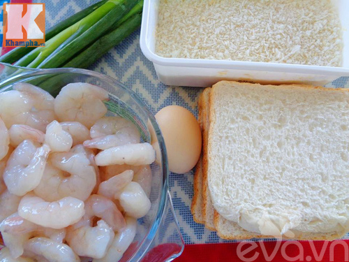 Bánh mỳ cuộn tôm chiên xù đơn giản cho bữa sáng - 1