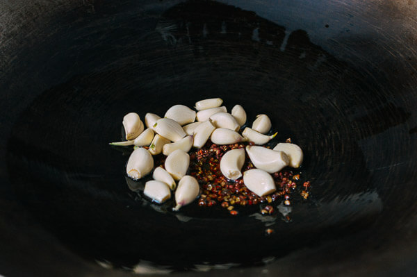 Bún bò sốt vang nóng hổi vào bữa sáng - 3