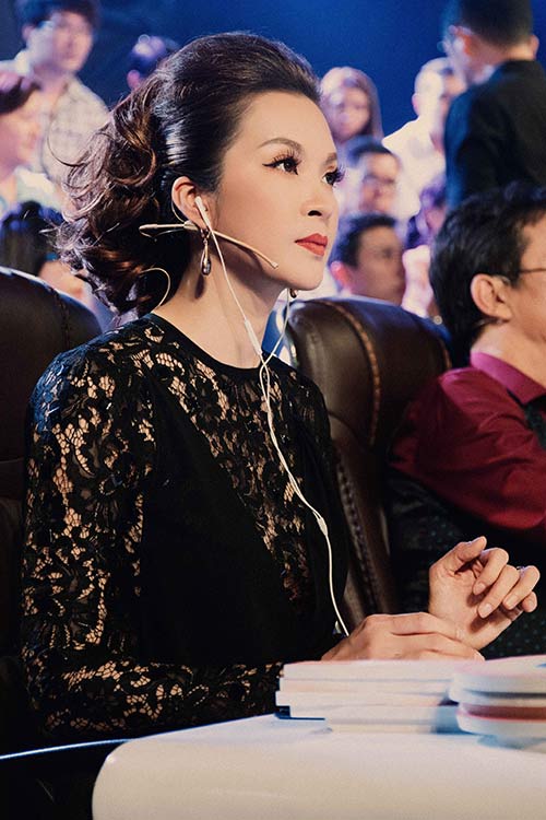 Khó rời mắt trước vẻ đẹp tựa nữ thần của MC Thanh Mai - 7