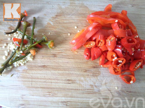 Tự làm ớt chưng kiểu Huế cho vào bún siêu ngon - 3