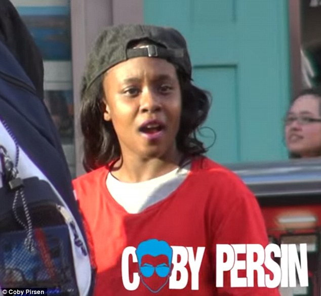 Sự thật gây sốc về đám cưới chú rể 65 tuổi, cô dâu 12 tuổi - 4