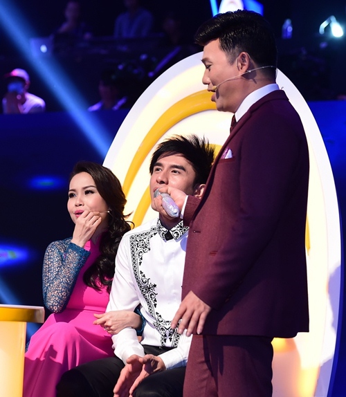 Đan Trường - Cẩm Ly tình cảm khoác tay nhau trên ghế nóng - 5