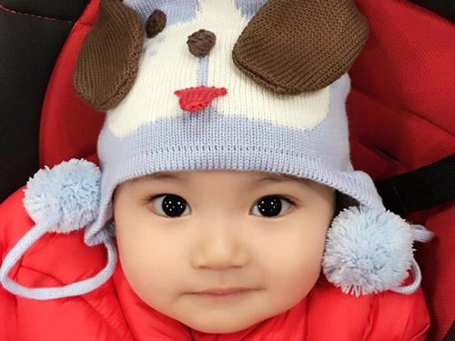 Clip cận cảnh vẻ đáng yêu hot boy nhí nhà Khánh Thi - 1