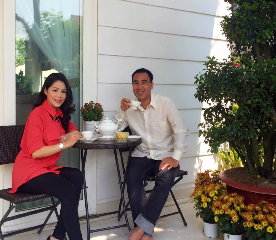 Quyền Linh vui vầy trong nhà 21 tỷ cùng vợ đẹp, con khôn - 2