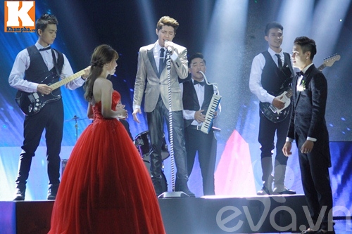 The Remix 2016: Hương Tràm bùng cháy, nhận quot;cơn mưaquot; điểm 10 - 8