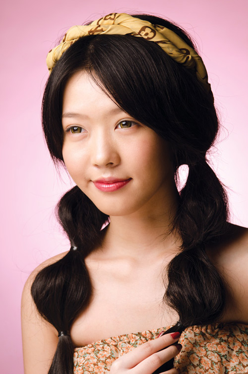 Cột tóc 2 bên giúp bạn trẻ ra chục tuổi - 8