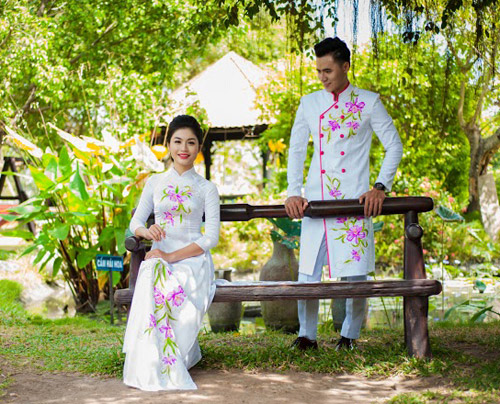 Họa tiết hoa cho áo dài trắng thêm duyên - 2