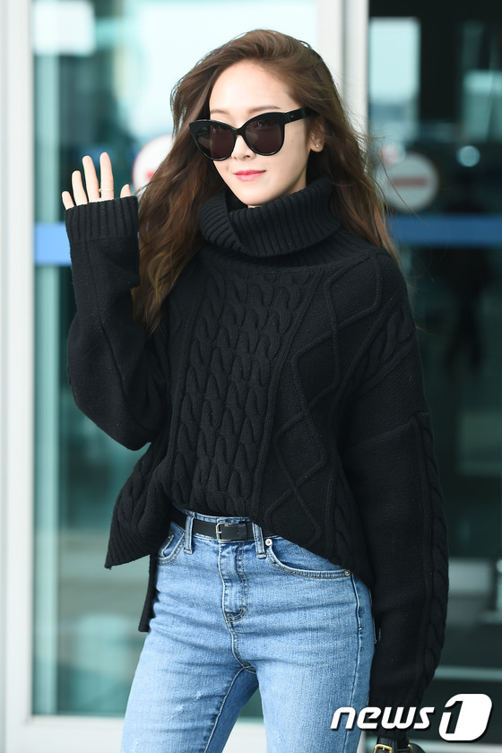 Hậu bị tố giả dối, Jessica Jung vẫn đẹp sang chảnh - 2