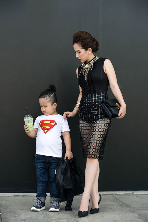 Tín đồ thời trang Việt khoe con trong ảnh street style - 1