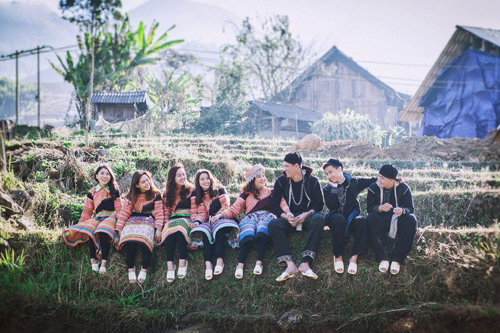 Ảnh cưới của cặp đôi “Từ miền Tây ngược ra Bắc” - 19