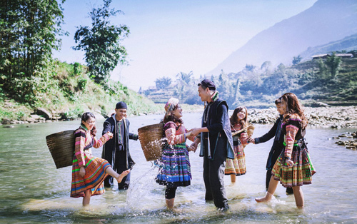 Ảnh cưới của cặp đôi “Từ miền Tây ngược ra Bắc” - 20