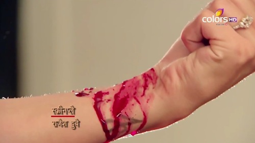 Em chồng quot;Cô dâu 8 tuổiquot; tự sát để níu kéo hôn phu quot;hụtquot; - 2