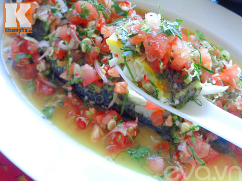 Ngon mê với cá hấp chan cà chua lạ miệng - 8