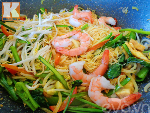 Bún xào tôm ngon miệng cho ngày mới - 9