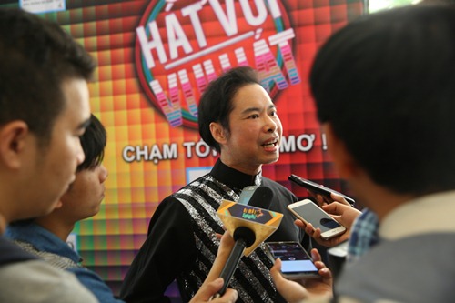 Mẹ Ngọc Sơn lo cho sức khỏe của con trai - 3