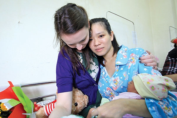 Bé trai sinh #039;trên trời#039; và cuộc hội ngộ cảm động - 3
