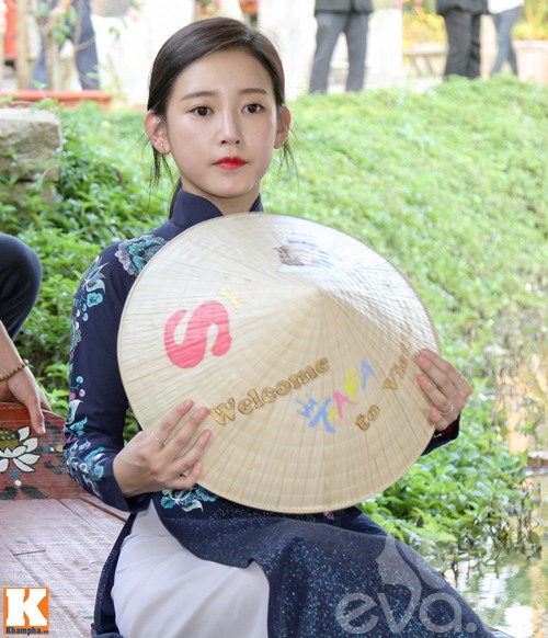 T-ara đẹp hút hồn khi diện áo dài truyền thống Việt Nam - 3