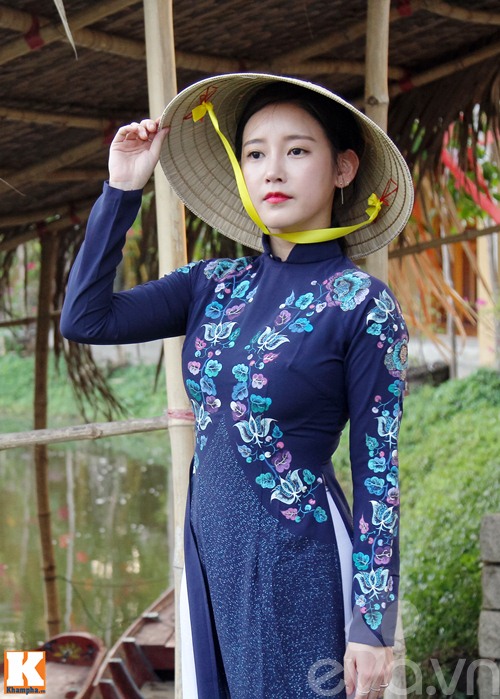 T-ara đẹp hút hồn khi diện áo dài truyền thống Việt Nam - 2