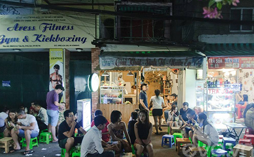 Hàng kem bơ Đà Lạt “thần thánh” gây sốt giới trẻ Sài thành - 1