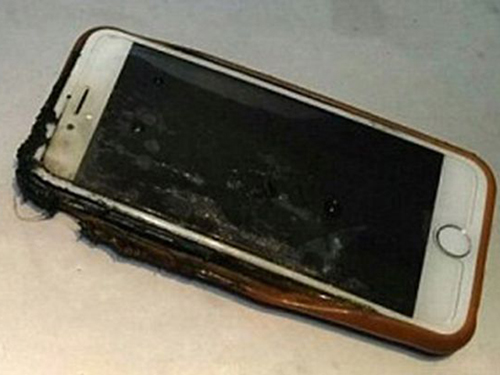 iPhone 6 bốc cháy trên chuyến bay chở 163 hành khách - 1
