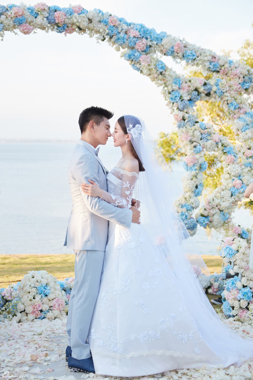 Ngô Kỳ Long - Lưu Thi Thi: Hôn lễ của quot;vuaquot; và quot;ái phiquot; - 2