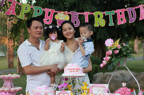 Phan Thị Lý làm tiệc thôi nôi ngọt ngào cho con gái - 7