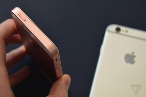 Cận cảnh iPhone SE vừa trình làng gây thất vọng cho người hâm mộ Apple - 3
