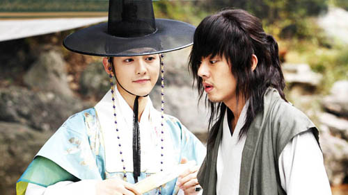 4 quot;người tìnhquot; nổi bật trước Song Hye Kyo của Song Joong Ki - 7