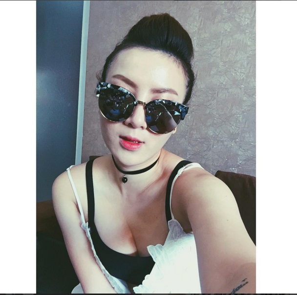 Hé lộ chiếc kính đang được sao Việt cưng như trứng - 8